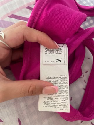 Top deportivo Puma rosa