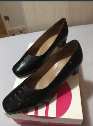 Zapatos de tacón negros