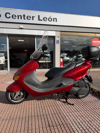 Yamaha YP125 Scooter Roja