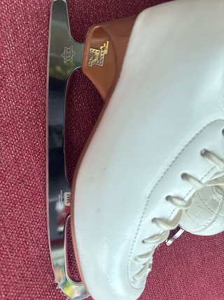 Pattini da ghiaccio Risport RF con lama MK21