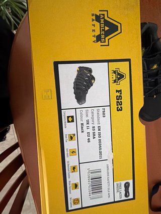 Zapatos de seguridad negros y amarillos talla 46