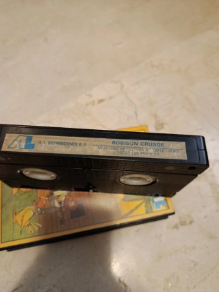 VHS Robinson Crusoe: El Retorno a la Jungla