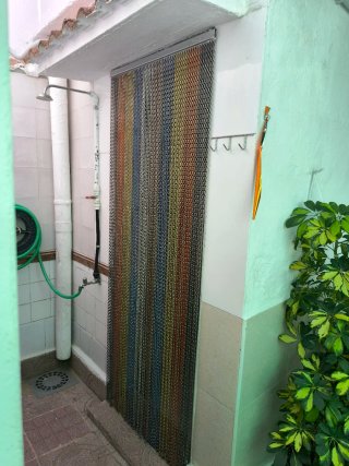 Cortina de puerta de hierro multicolor