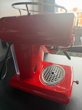 Cafetera Ylly Roja Nueva