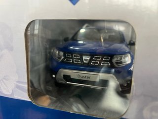 Miniatura Dacia Duster Azul Solido 1/18