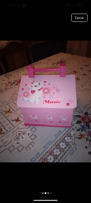 Cassettone per bambini a forma di casa rosa