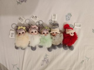 Portachiavi bambola con pompon