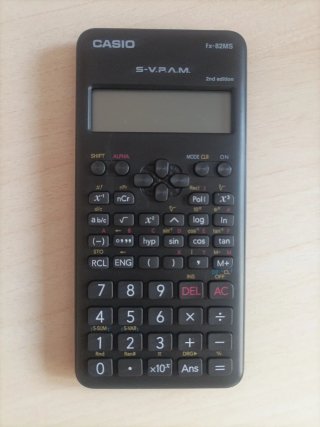Calculadora Científica Casio fx-82MS