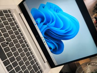 HP Elitebook 840 G5 i7 24GB RAM 512GB SSD