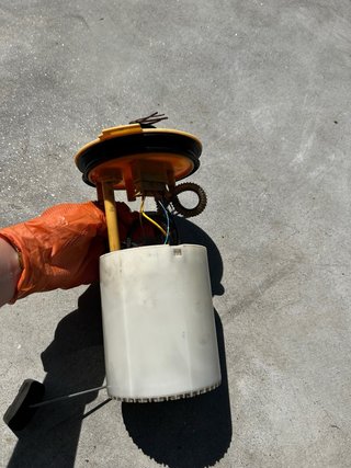 Bomba de combustible con aforador VW Passat B7