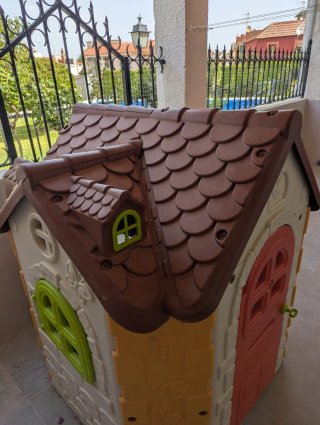 Casita de jardín infantil