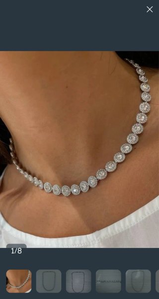 Collar plateado con circonitas