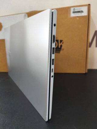 Asus Vivobook F1504V i7-17355U 16GB 512GB
