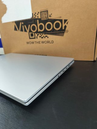 Asus Vivobook F1504V i7-17355U 16GB 512GB