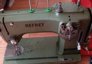 Máquina de coser Refrey Industrial