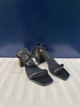 Sandalias de tacón Guess strass – Negro/dorado,