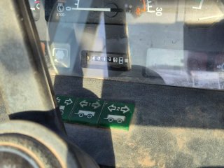 John Deere 5500N con pala – 4.713 horas