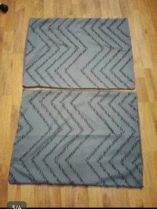 Dos fundas de cojín/almohada grises