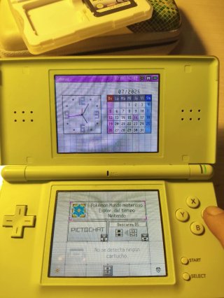 Nintendo DS Lite Verde + 5 Giochi (Zelda, Layton..)