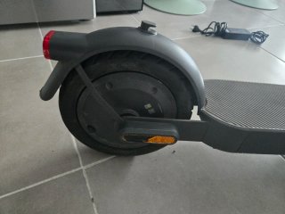 Patinete Eléctrico con Bolso y Candado