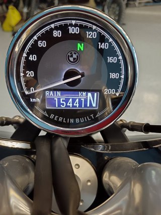 BMW R18