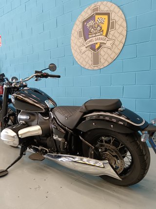 BMW R18