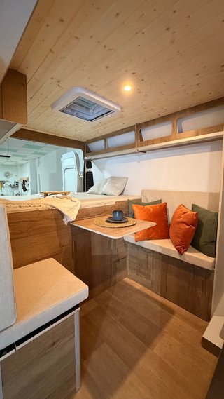 Peugeot Boxer 2021 camper Van Premium