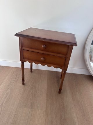 Conjunto mesas de noche antiguas/clasicas/vintage