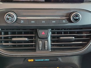 CUOTA 225€ - Ford Focus 2022 ST LINE 125CV MHEV