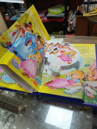 Colección Pop-Cartoné – Estuche con 4 cuentos