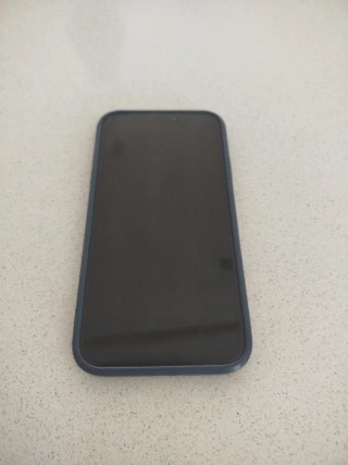 iPhone XR , 64gigas amarillo y libre, 3 fundas