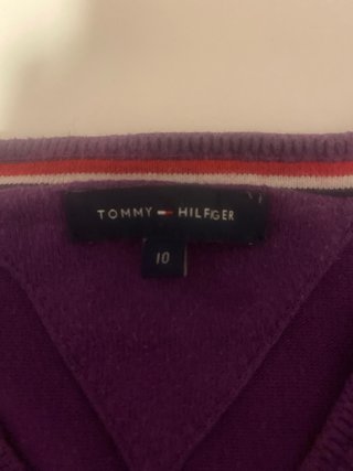 Jersey cuello pico morado Tommy Hilfiger talla 10