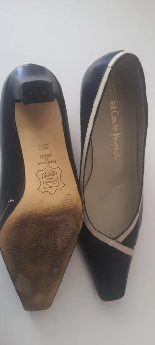 Zapatos de piel.