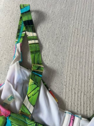 Bikini estampado floral tropical