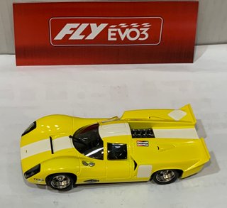 Scalextric FLY Lola t70 evo3
