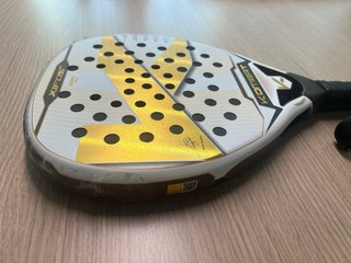 Pala de padel kombat xifos v2 practicamente nueva