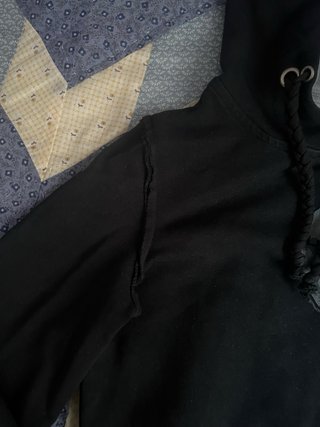 Sudadera negra ajustada Oso Gótico Talla S capucha