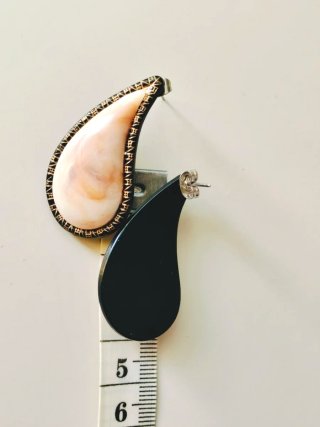 Pendientes vintage lágrima beige y oro