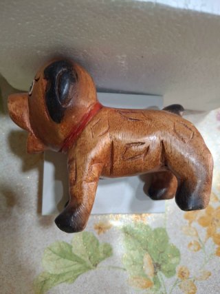 Cagnolino in legno artigianale