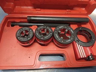 SALKI 5001700 - Set de terraja 1/2"-3/4"-1" , En su maletin