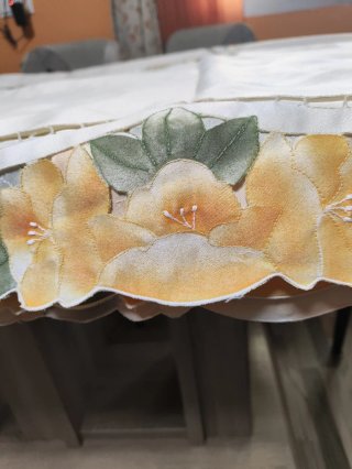 Mantelería y 10 servilletas girasoles