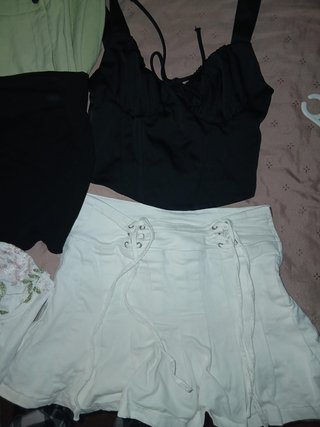 Lote Ropa XXS: Tops, Pantalones y Faldas