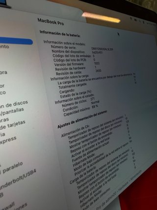 MacBook Pro M1 13" + Paquete Adobe/Office
