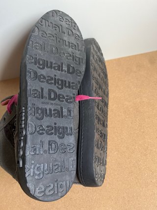Zapatillas Desigual talla 40