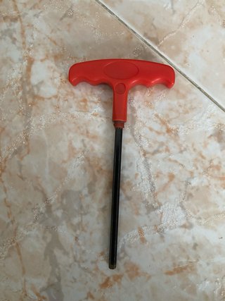 Llave Patines Guía Seba Roja