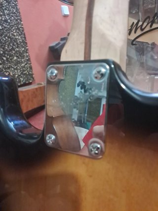 Guitarra Eléctrica Squier Stratocaster