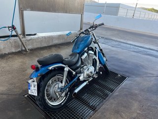 Suzuki Intruder Cruiser Azul