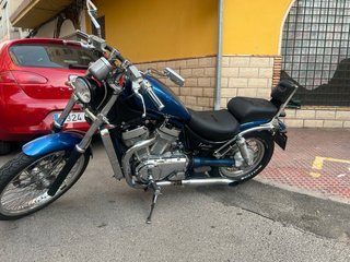 Suzuki Intruder Cruiser Azul