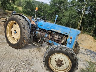 Tractor Ebro super 55 doble traccion. TRANSFERIBLE