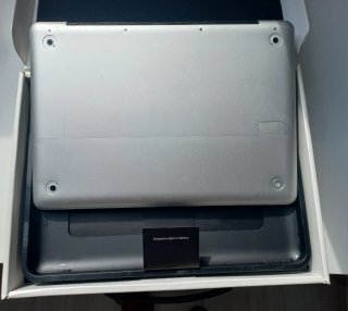 MacBook Argento 2008 con CD